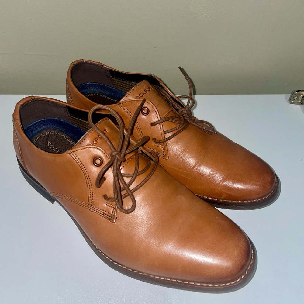Rockport men leather shoes.